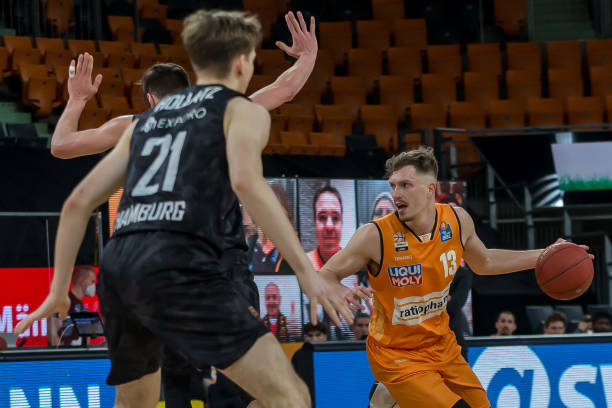 一名刚刚进 一名刚刚进