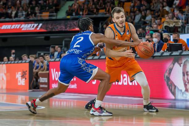 的边路配合 的边路配合