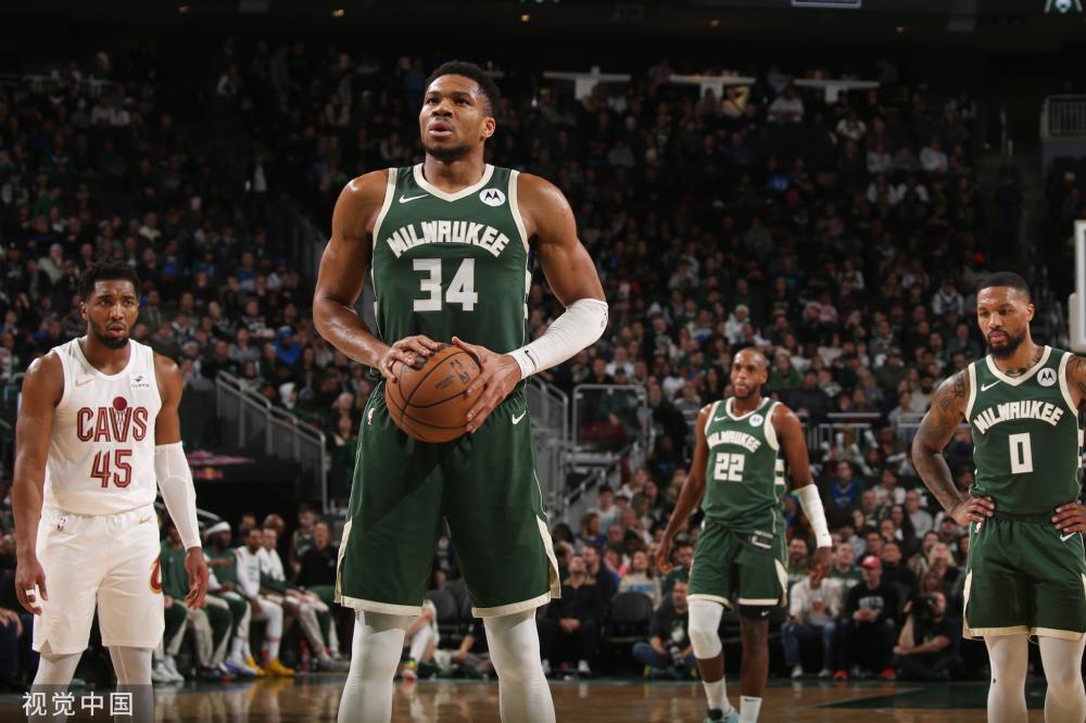 他展示了一 他展示了一